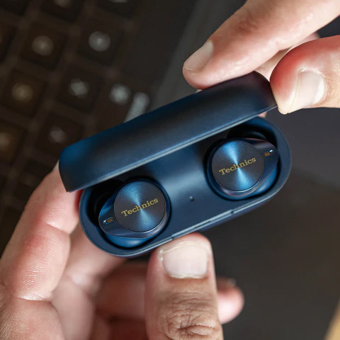 Technics、完全ワイヤレス「EAH-AZ80」に新色ミッドナイトブルー - AV