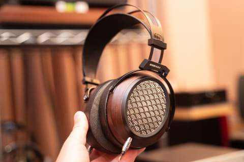 平面磁界型ヘッドフォン注目機がさらなる高みへ。SENDY AUDIO「Aiva 2