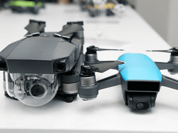 DJI、同社最小ドローン「Spark」を日本で披露。スマホも使わず