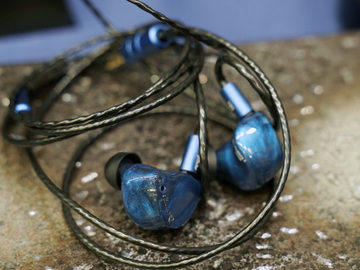 Unique Melody“究極の”「MAVERICK II Re;」、桐を使ったヘッドフォンが