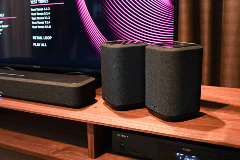 レビュー】デノン、小さな“最強サウンドバー”。驚きの「無線でリア追加