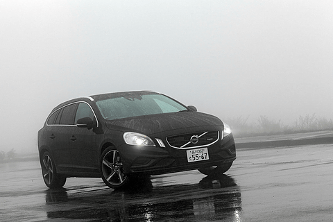 インプレッション】ボルボ「V60 T4 R-DESIGN」 / - Car Watch