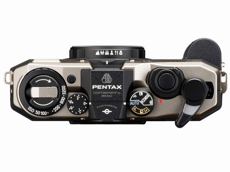 2024年のいま誕生したフィルムカメラの新製品「PENTAX 17」 - デジカメ
