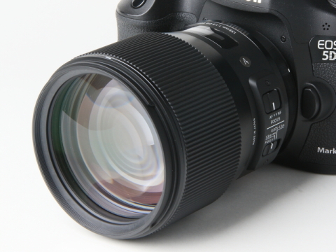 交換レンズレビュー：SIGMA 135mm F1.8 DG HSM | Art - デジカメ Watch