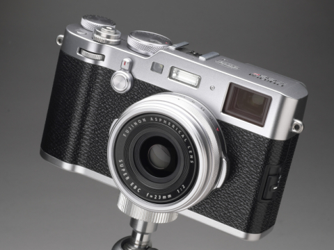 新製品レビュー：FUJIFILM X100F - デジカメ Watch