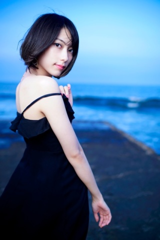 魚住誠一：ベース女子写真展 / SHIZUKA LoveLace写真展 - デジカメ Watch