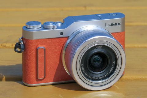 新製品レビュー：春の自撮りデジカメ特集（その3）多彩な機能が