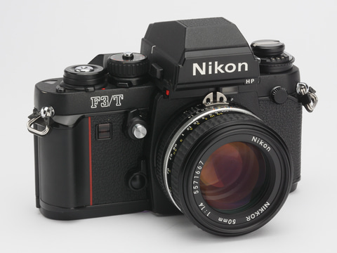 赤城耕一の「アカギカメラ」 第8回：ニコンDfとFマウントニッコールを