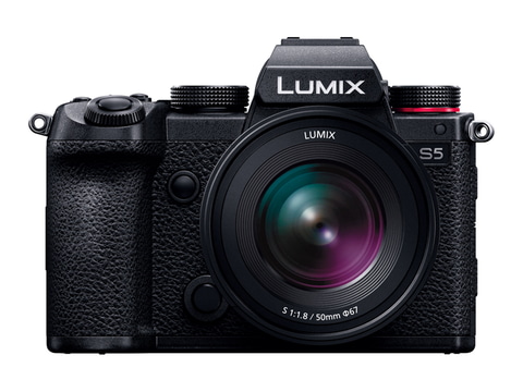 パナソニック、重量300gのフルサイズ標準大口径レンズ「LUMIX S 50mm