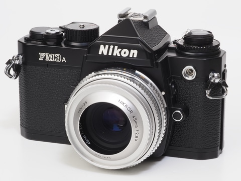 赤城耕一の「アカギカメラ」 第28回：ニコン Z fcがまだ届かないので