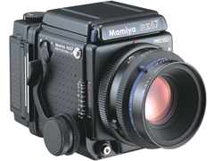 マミヤ、3,300万画素デジタルバックと中判カメラのセットを海外発表