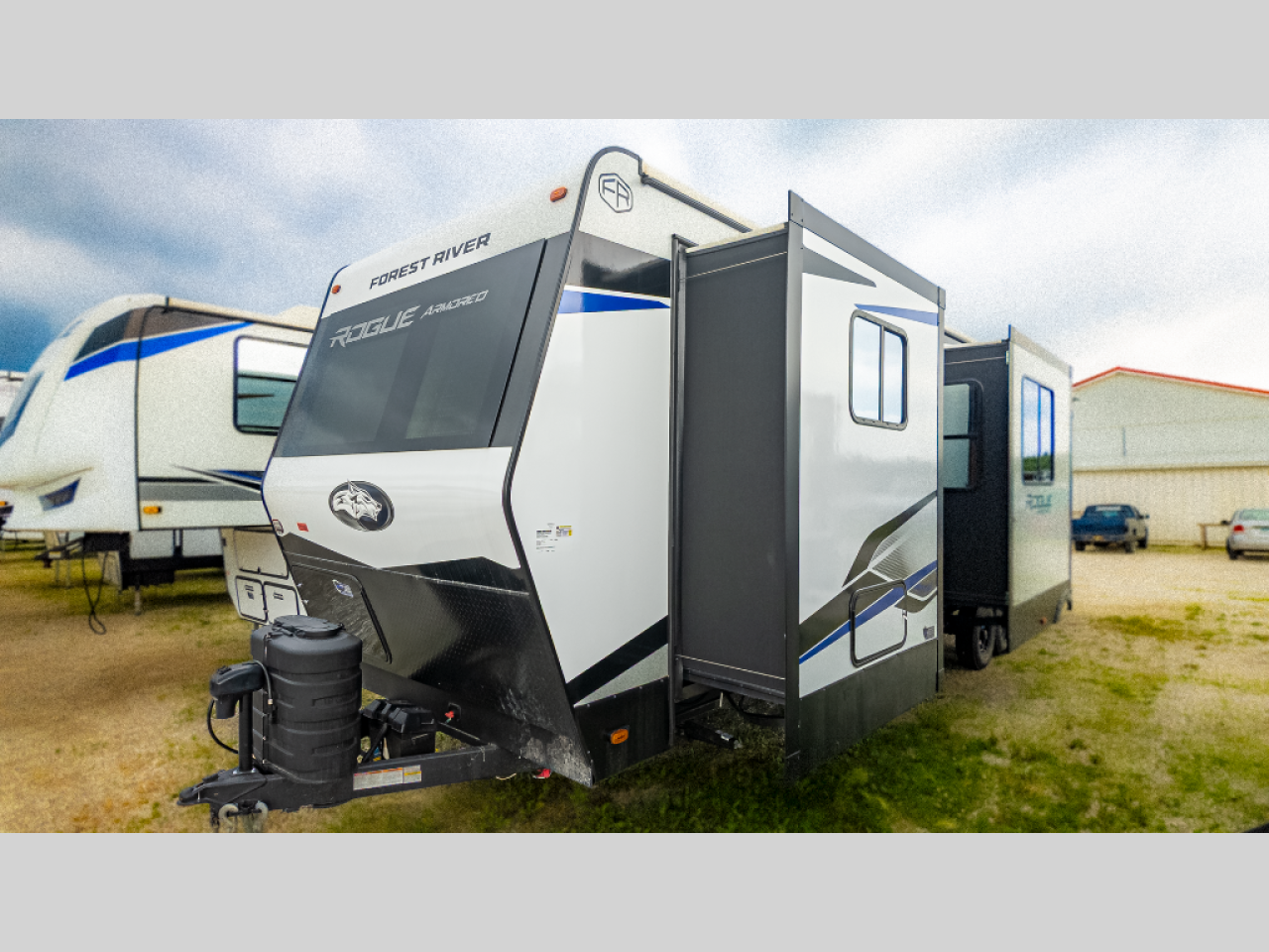 New 2025 Forest River RV Vengeance Rogue Armored 32L132 Toy Hauler