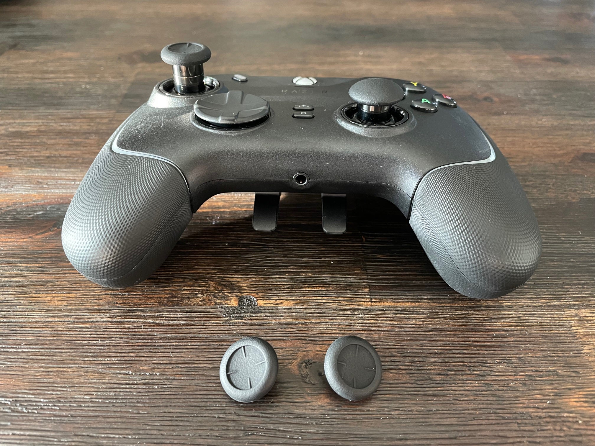 Razer Wolverine V2 Chroma Review