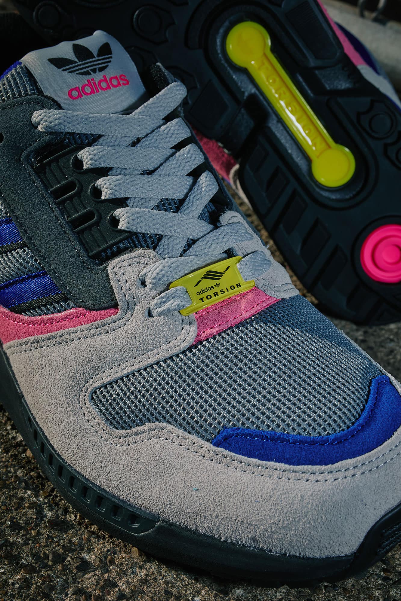 adidas ZX 8000 | atmos（アトモス） 公式オンラインストア