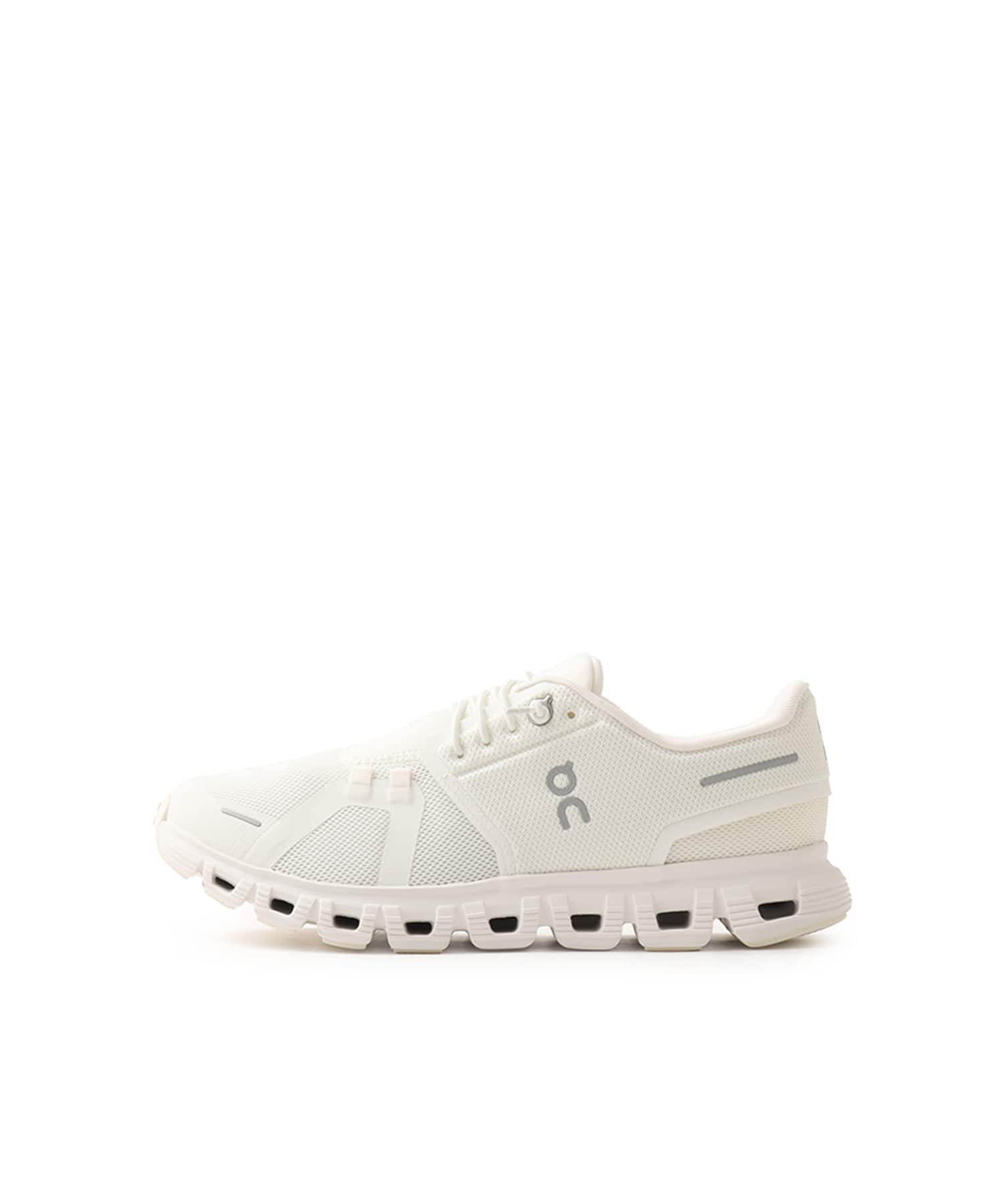 On Cloud 6 W White | White（オン クラウド 6-ホワイト） | atmos