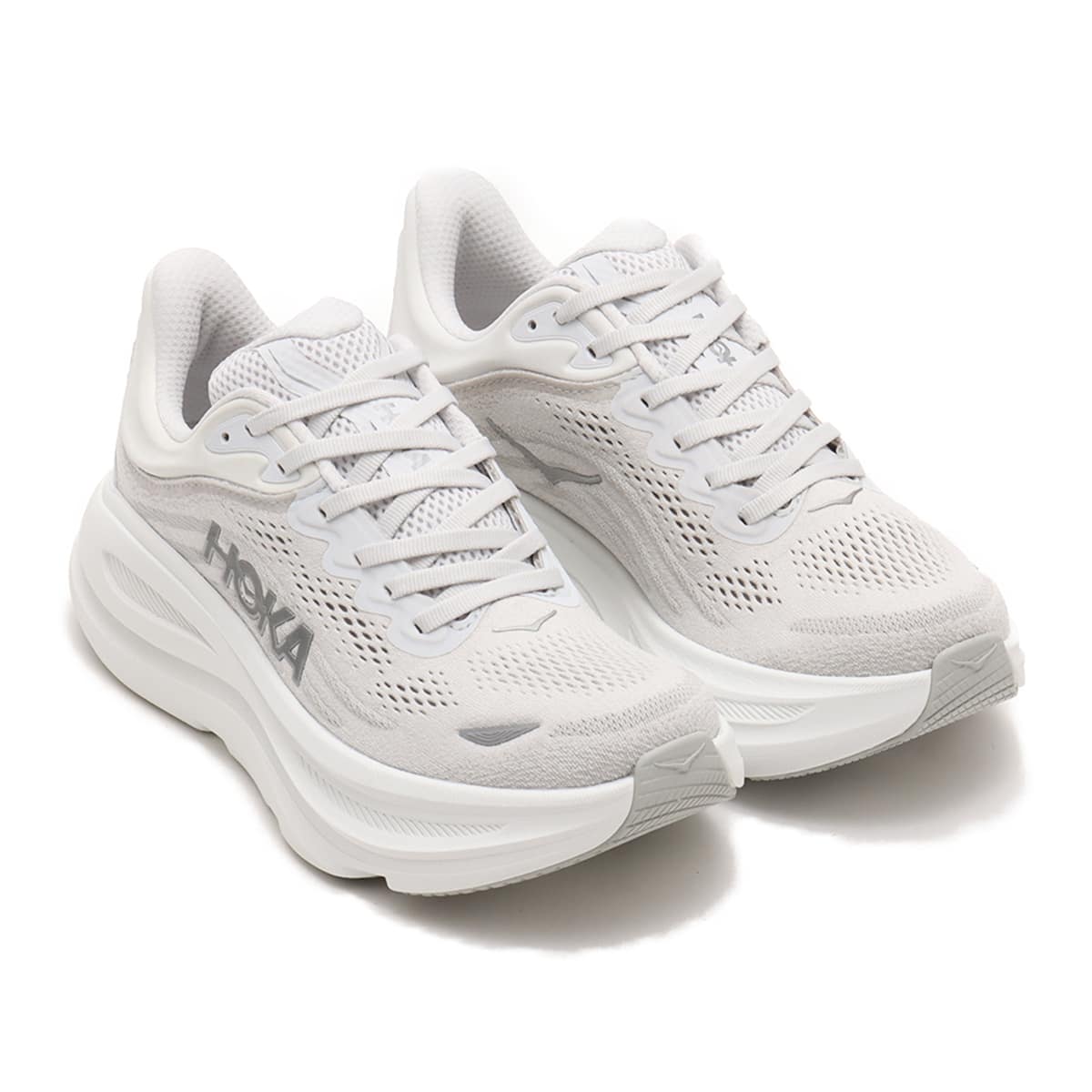 HOKA BONDI 9 STARDUST / SILVER（ホカ ボンダイ 9-シルバー） | atmos