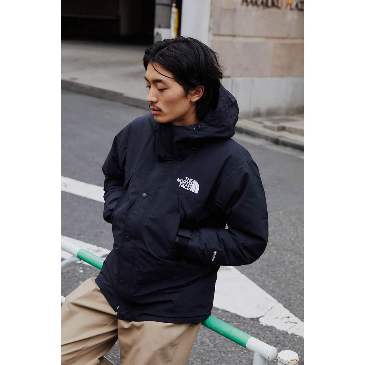 THE NORTH FACE MOUNTAIN DOWN JACKET ブラック（ザ・ノース・フェイス