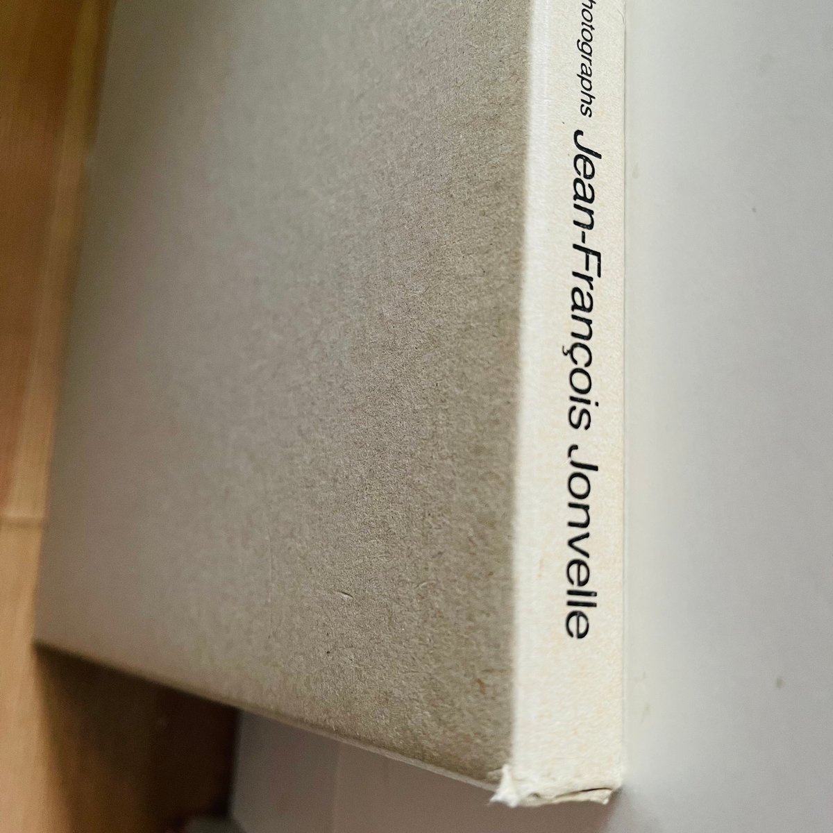 MODEST) BOOKS — (Jean-François Jonvelle) (A La Parisienne)