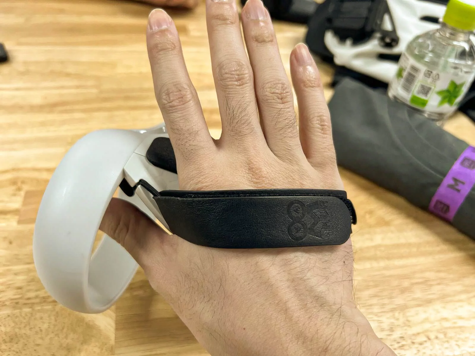 Meta Quest」コントローラーに”指の動き”をお手軽に追加！ 話題の拡張