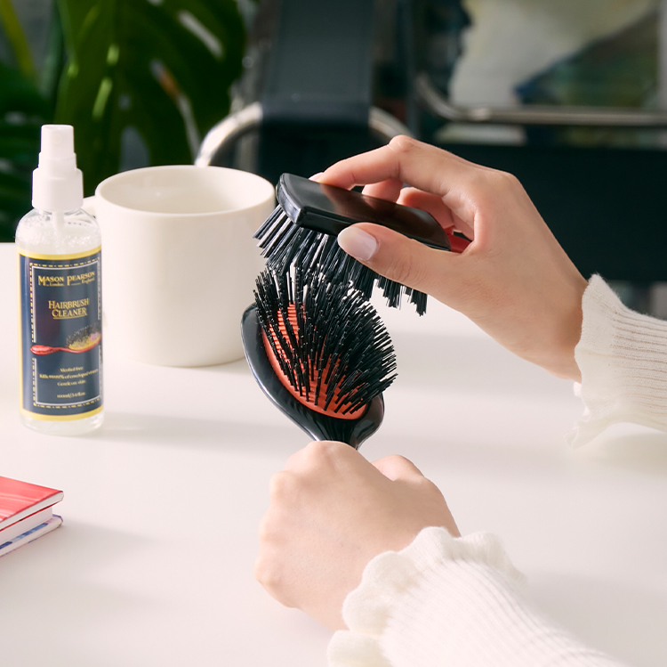 ハンディブリッスル | 《公式》英国伝統の最高級猪毛ヘアブラシ