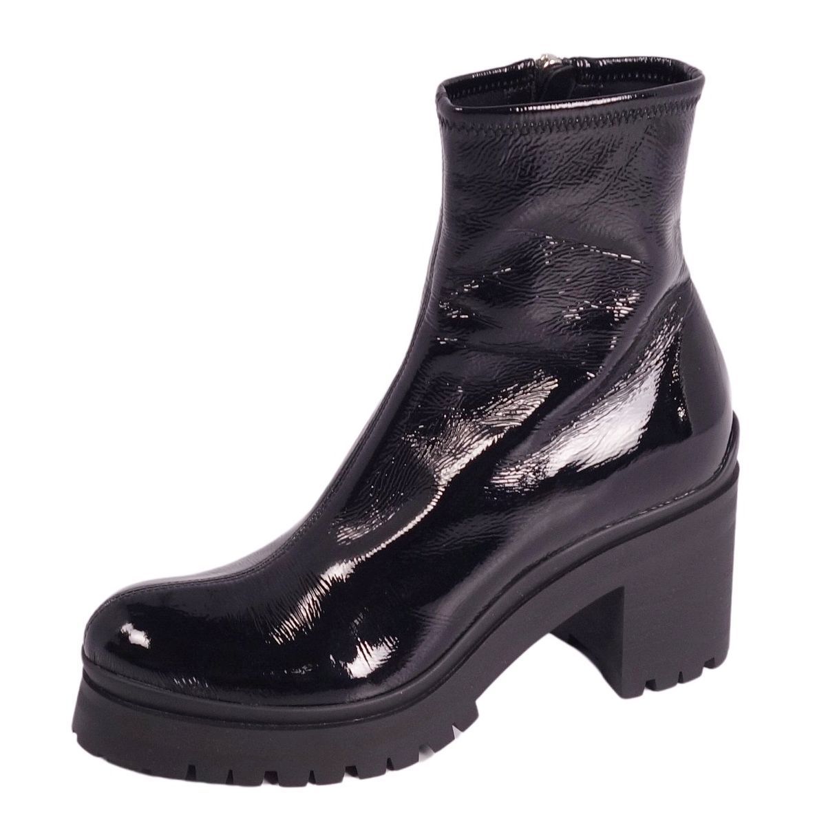 美品 ミュウミュウ miumiu ブーツ ショートブーツ エナメルレザー