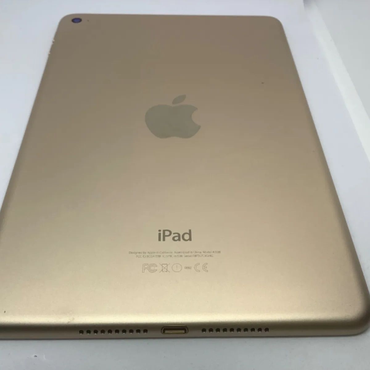 美品 iPad mini 4 128GB Wi-Fiモデル ゴールド タップ動作 初期化済み