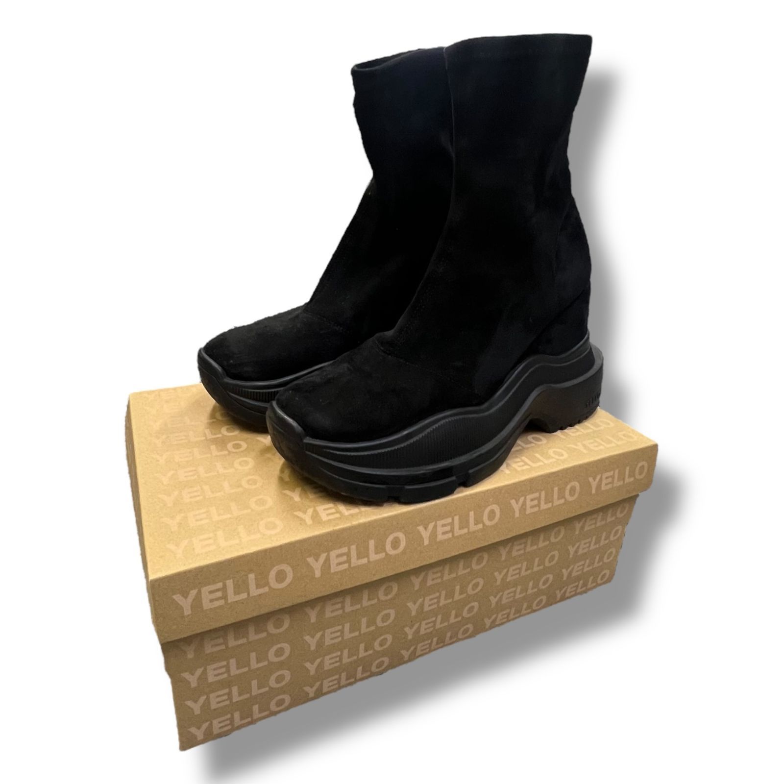 YELLO ⁄ TOKYO BLACK DOUBLE SNEAKER SHORT BOOTS 2024 YELLOW