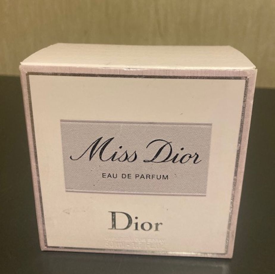 訳あり】化粧箱汚れ ミスディオール オードパルファン50m - メルカリ