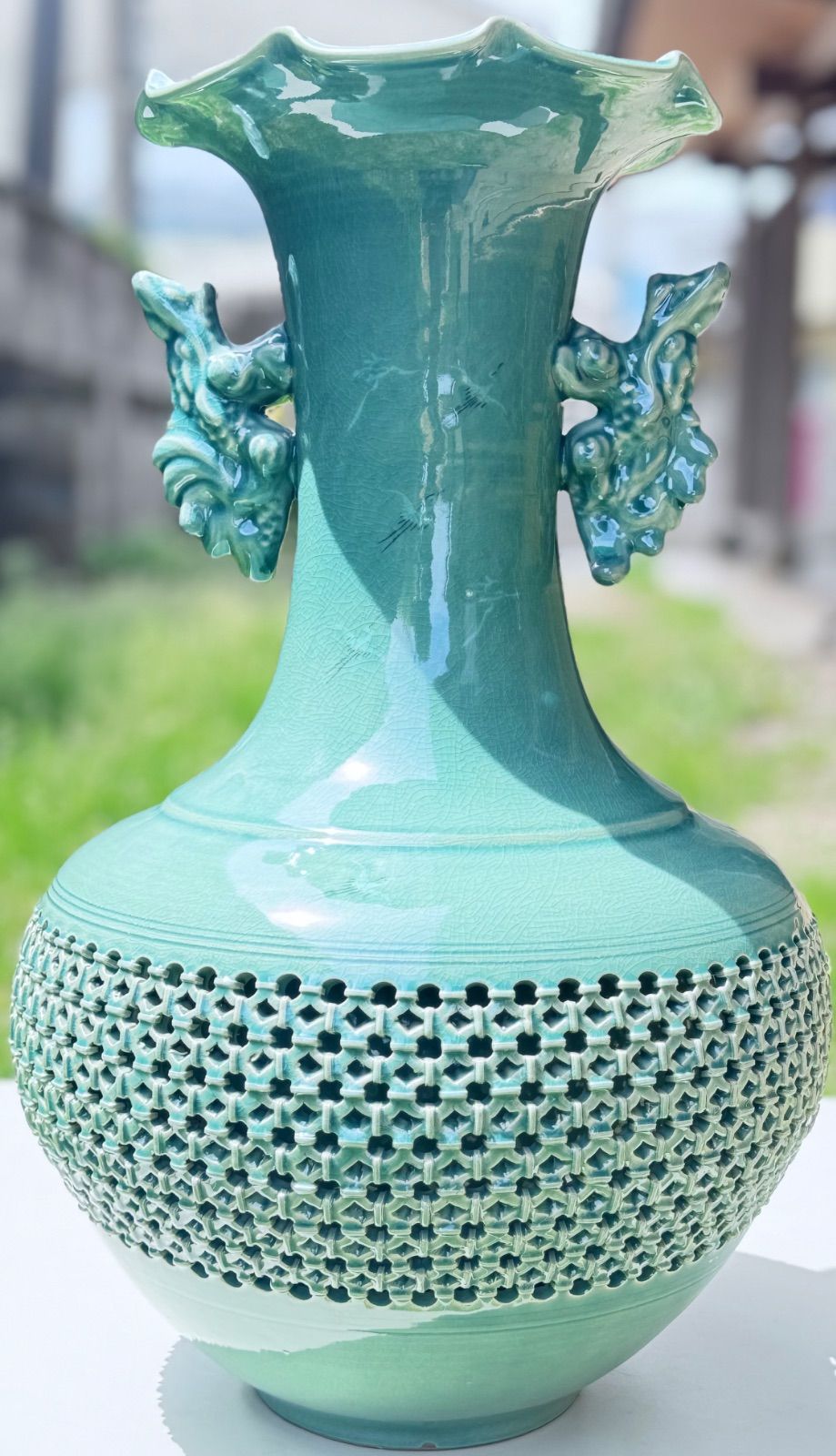 じいちゃんのコレクション】青緑色 陶器 花瓶 透かし彫り ドラゴンの