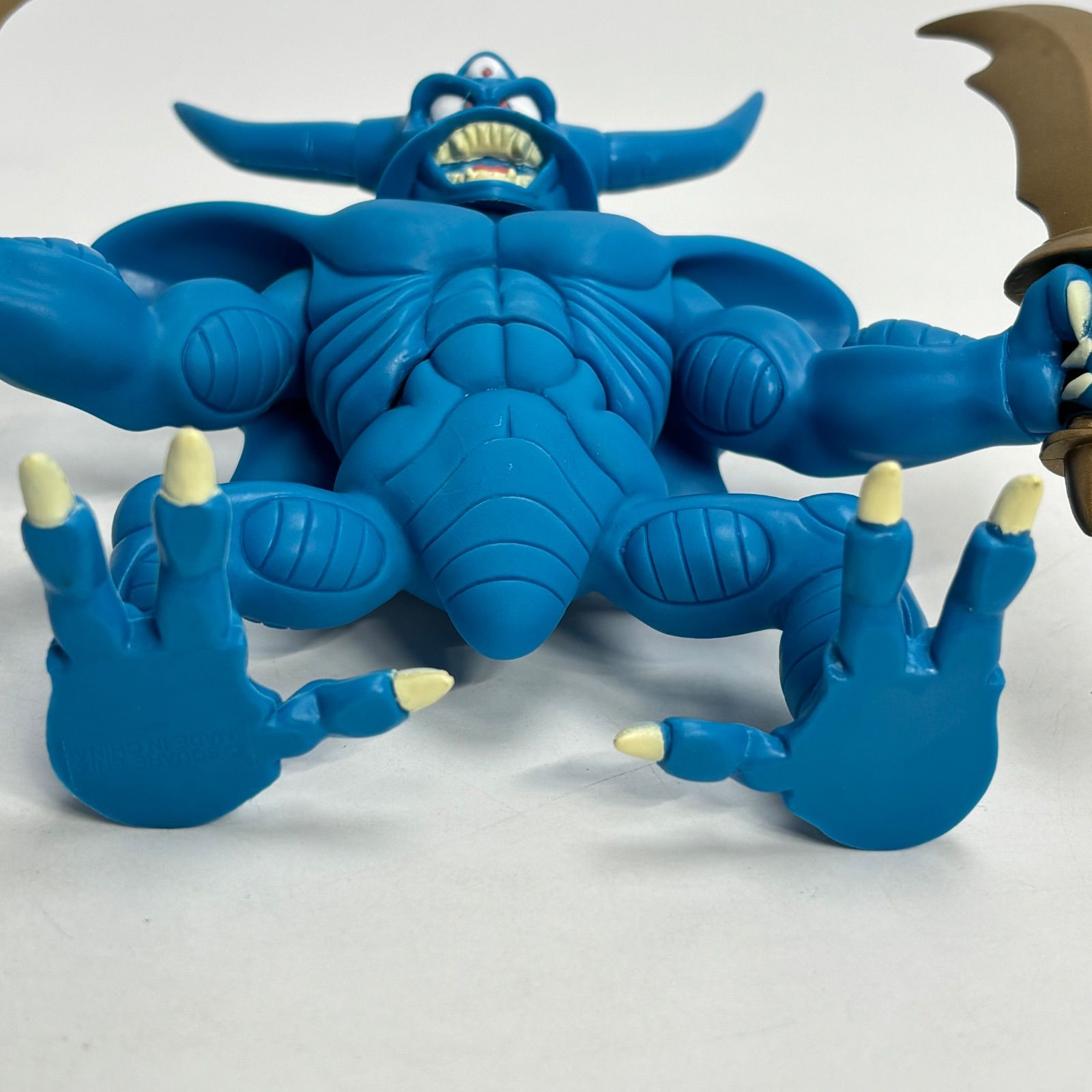 美品】 ドラゴンクエスト4 エスターク ブルーバージョン ソフビ