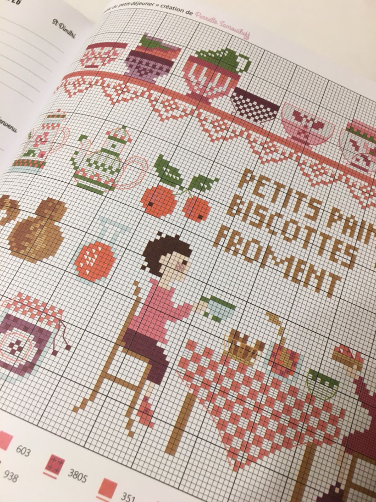 Agenda point de croix 2022 クロスステッチ - メルカリ