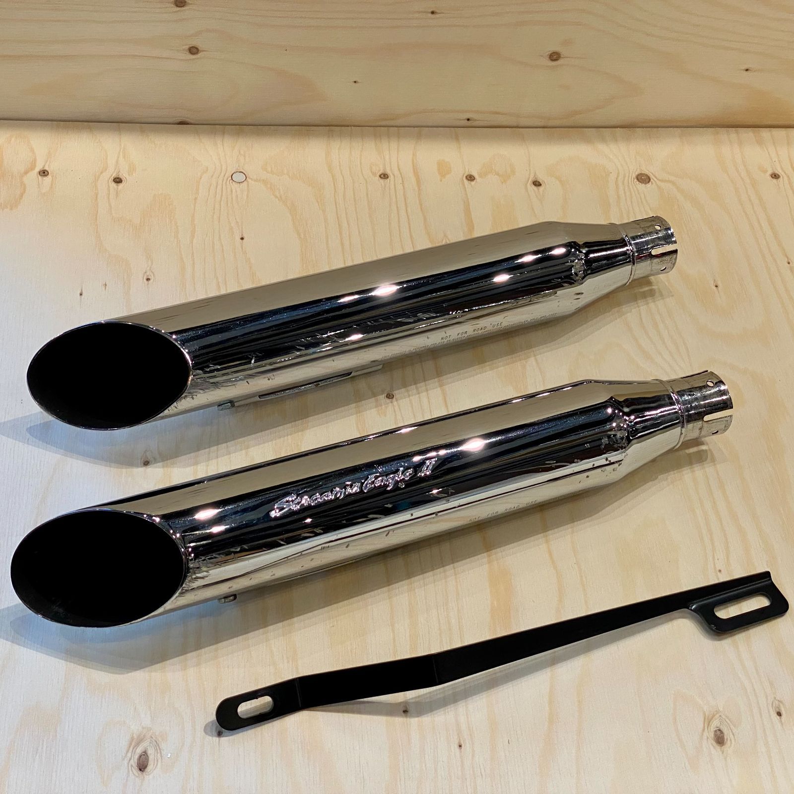 ダイナ用 スクリーミンイーグルⅡ スリップオンマフラー - メルカリ