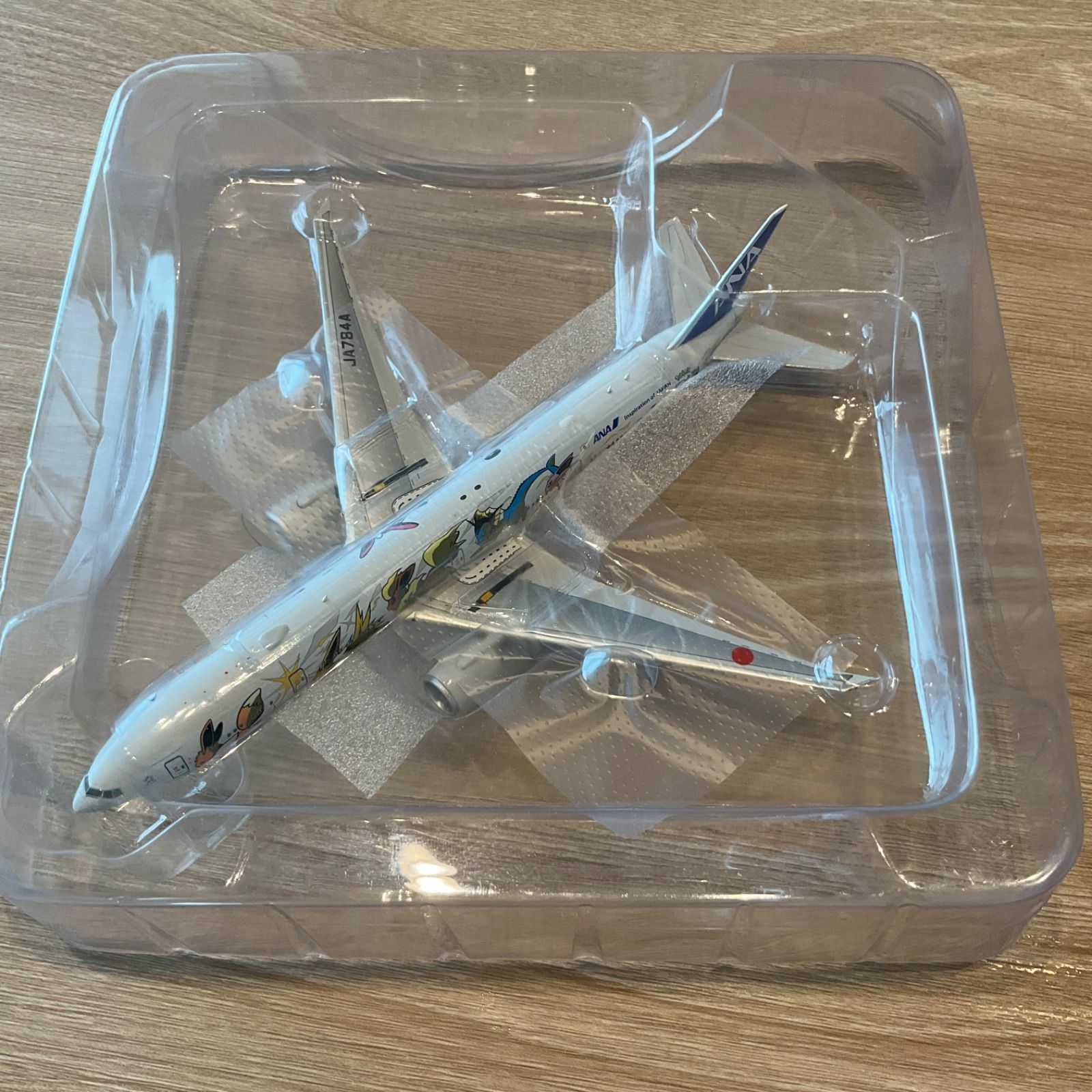 ANA B777-300ER 1/400 JA784A イーブイジェット - メルカリ