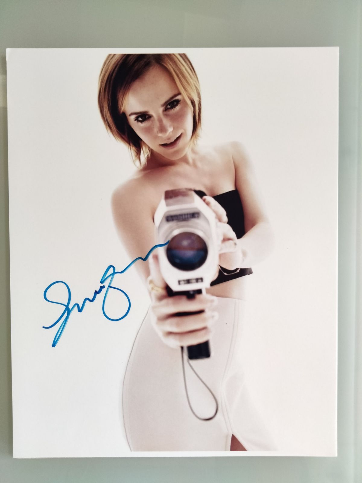 エマ・ワトソン直筆サイン入り超大型写真…Emma Watson…コロニア