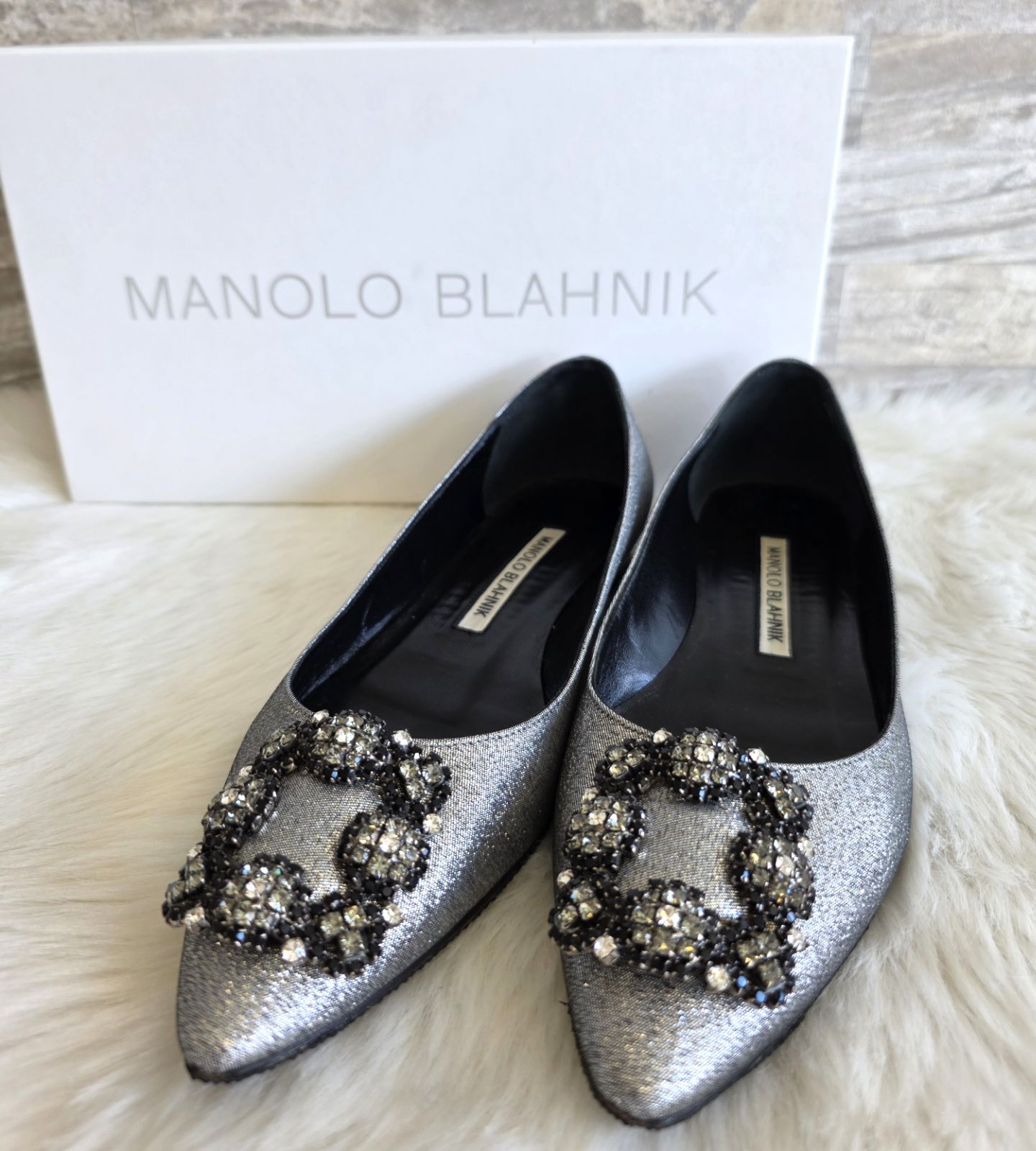 ☆Manolo Blahnik(マノロブラニク) HANGISI ハンギシ フラットシューズ