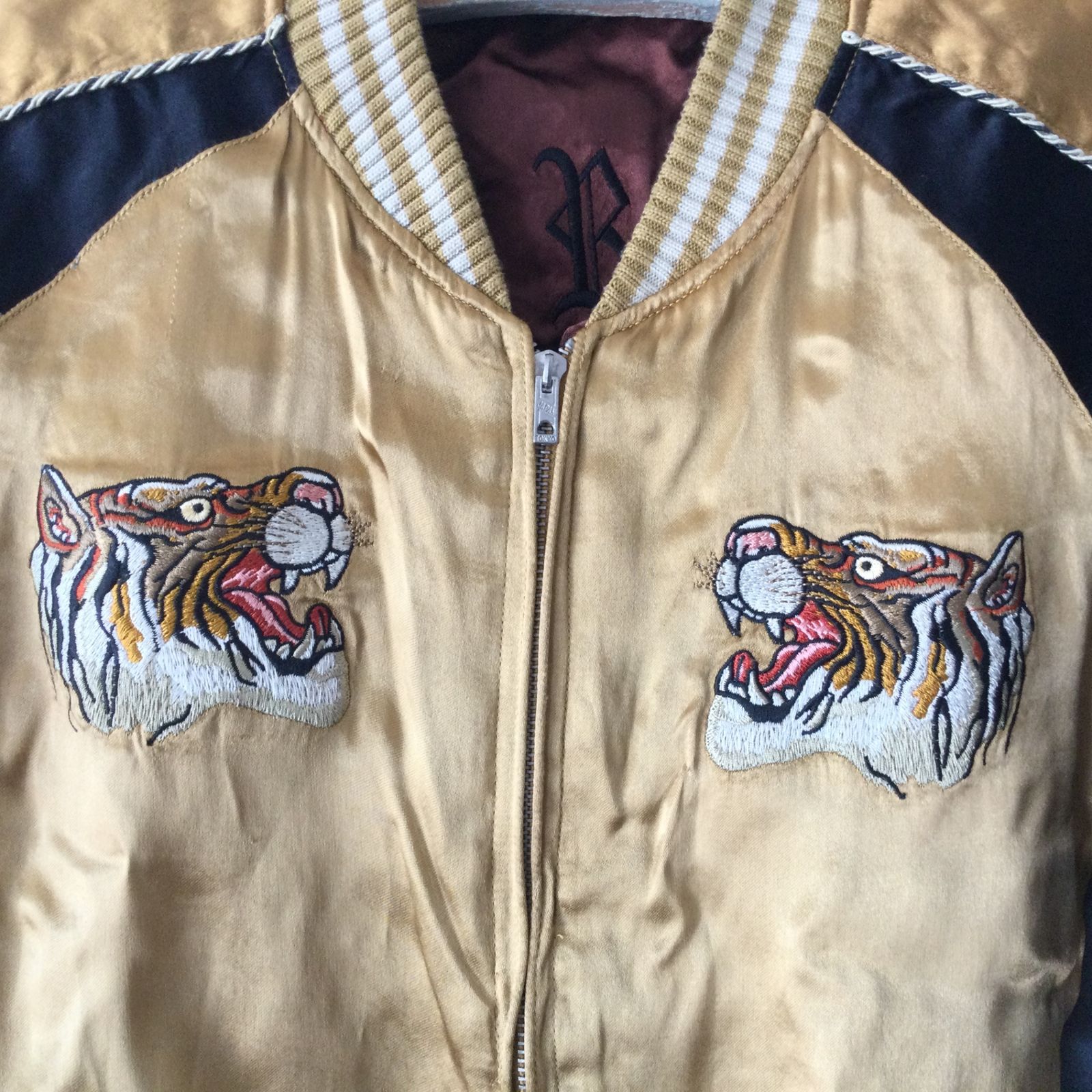 11045 AVIREX アヴィレックス 虎 スカル 刺繍 リバーシブル スカジャン