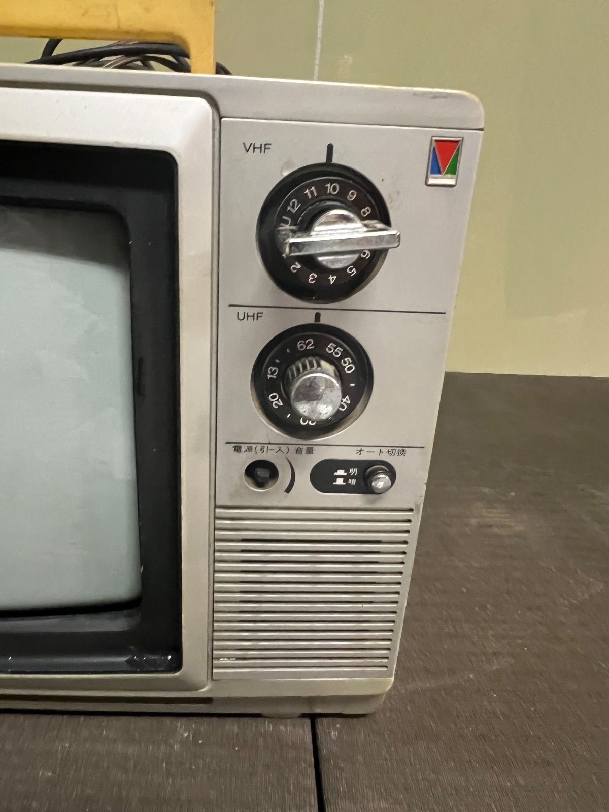 ⭐︎ 昭和 レトロ Victor テレビ ポータブル ブラウン管 c_2113A BL_G