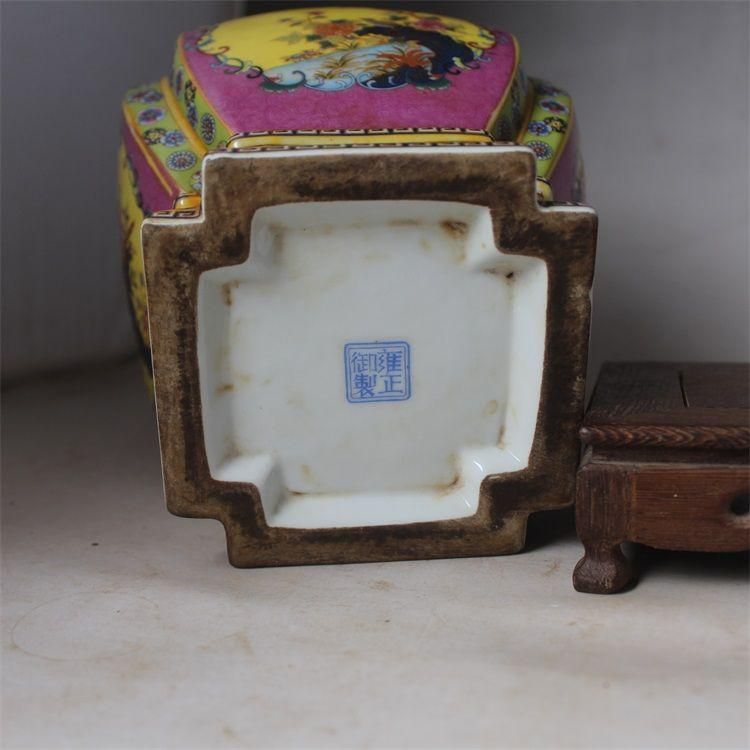 五色山水図紋両耳瓶 景徳鎮 陶磁器 装飾品 現代工芸品 美術品 置物