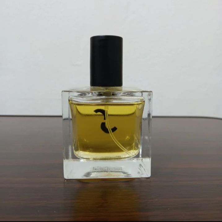 d⑯ SHIROSE シンフォニー オードパルファン 50ml WHITEJAM - メルカリ