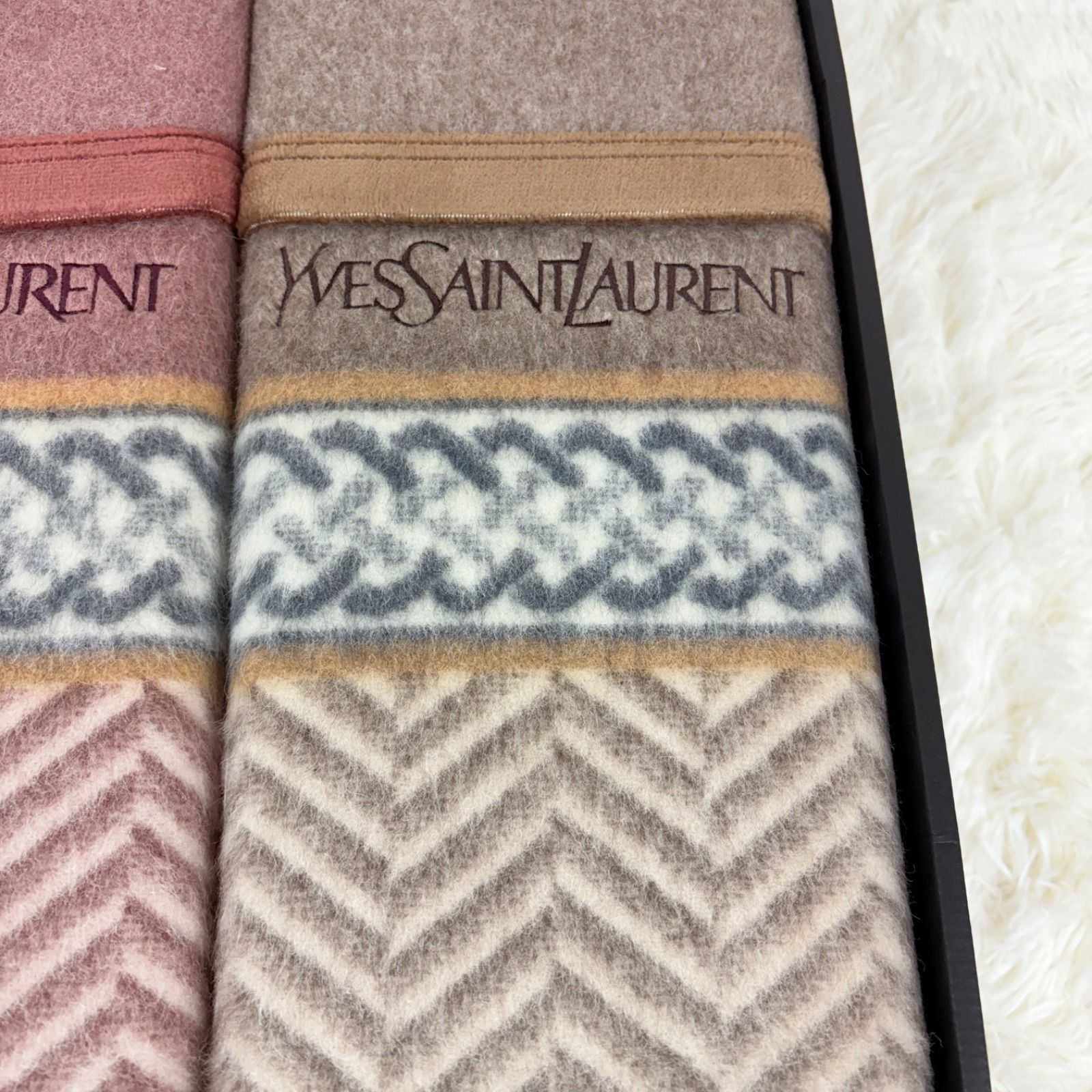 Yves Saint Laurent イヴサンローラン カシミヤ入ウール毛布 ペア毛布