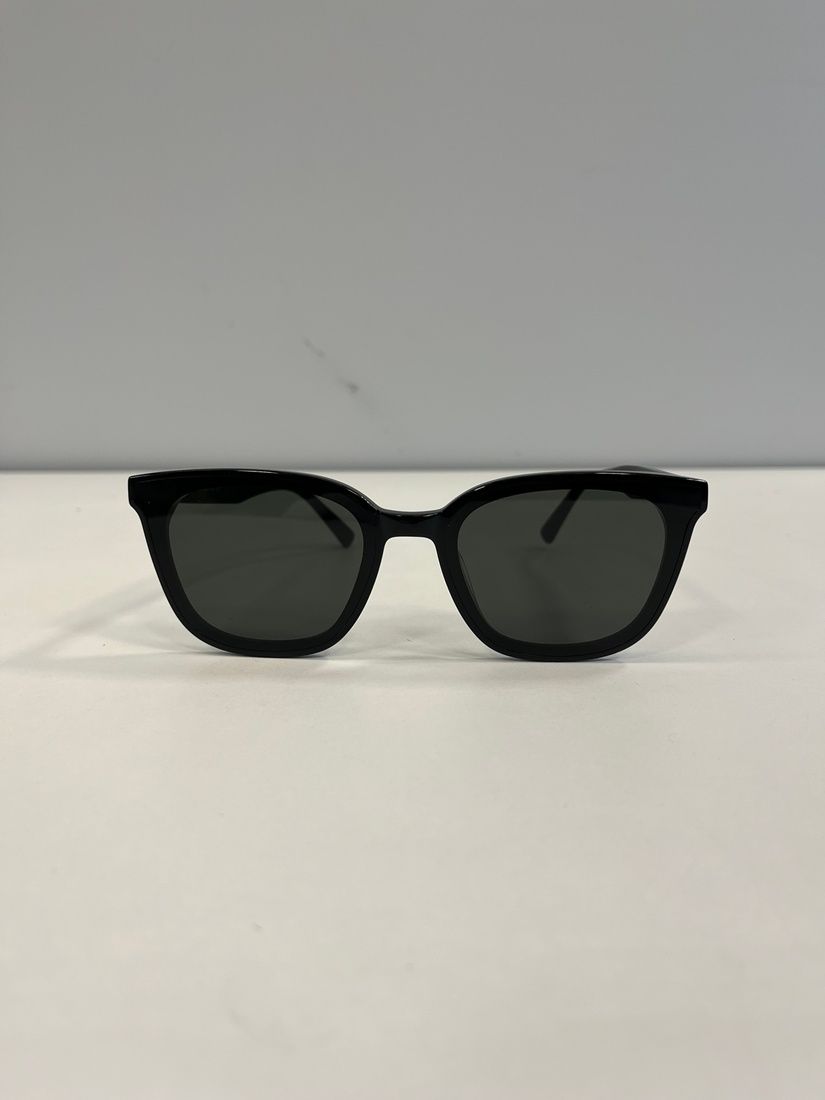 ジェントルモンスター GENTLE MONSTER TAM 01(G) 黒 サングラス 眼鏡