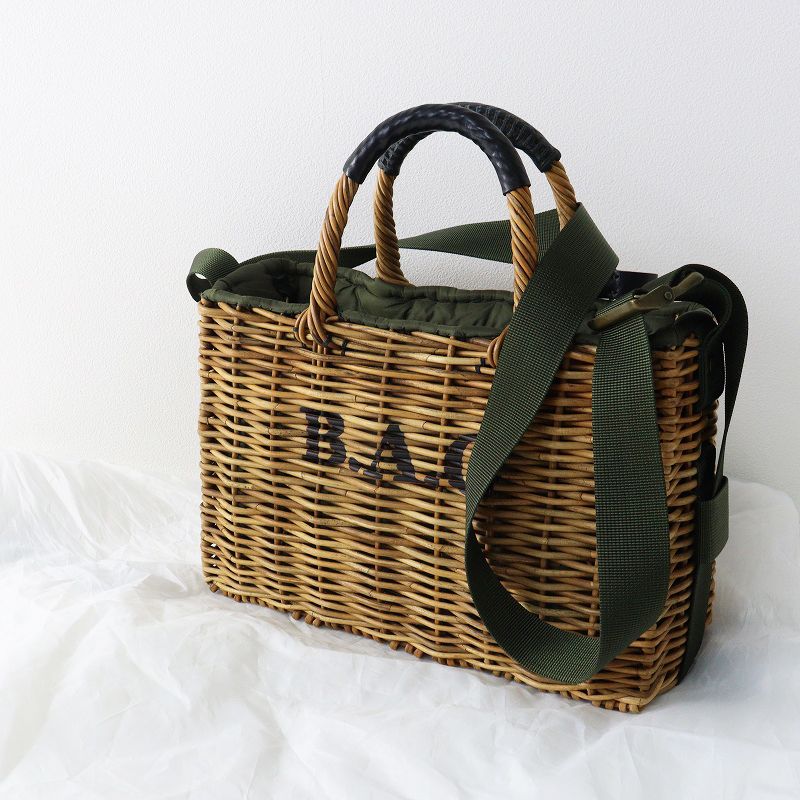 美品 希少 エバゴス ebagos BAGプリント入り 中綿入り被せ スクエア