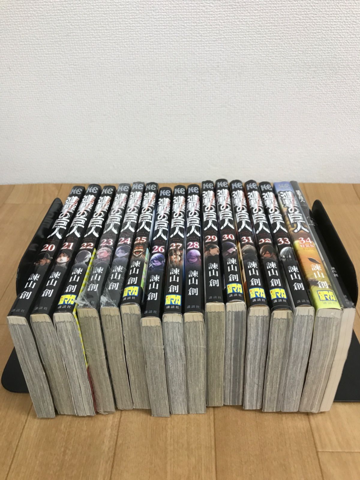 ☆【未開封1冊】 進撃の巨人 全巻セット 1-34巻 + 進撃!巨人中学校+
