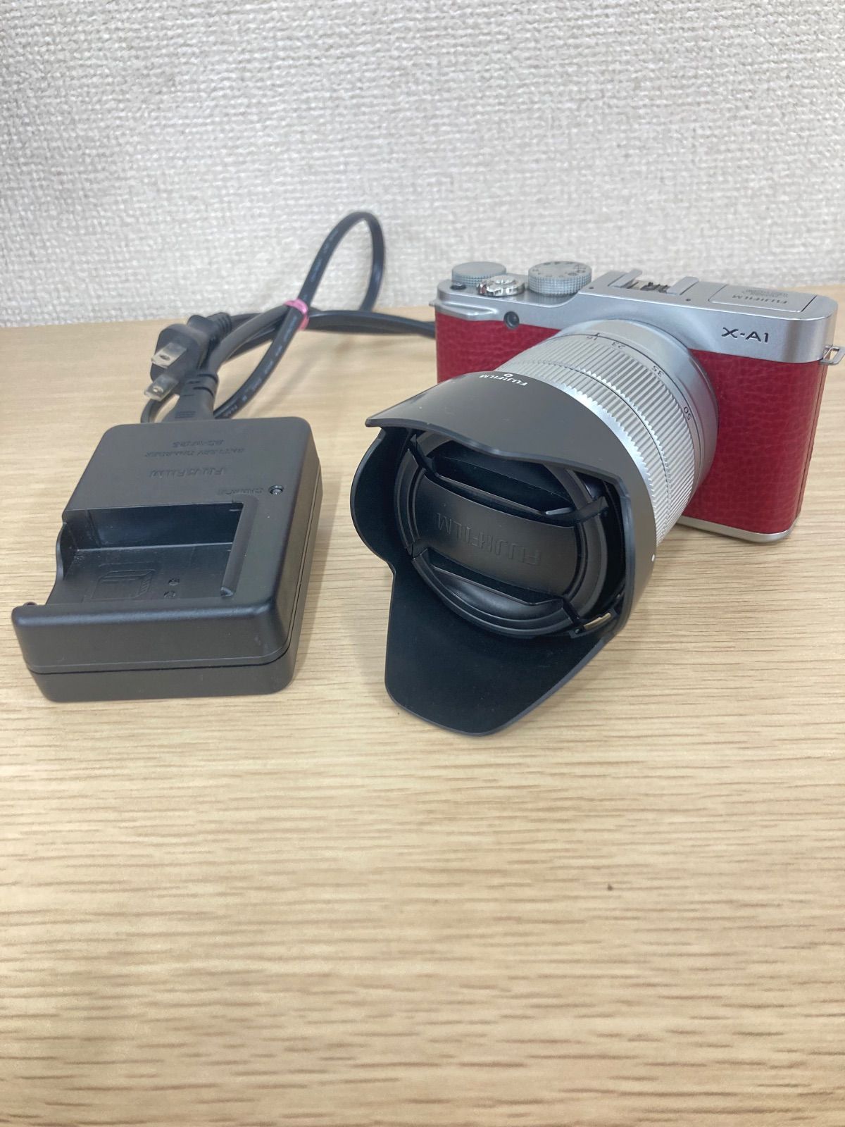 2 通電動作確認済み 富士フィルム FUJIFILM 赤 レッド X-A1 ボディ