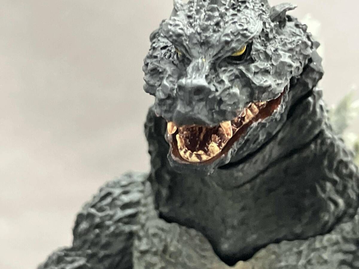 S.H.MonsterArts ゴジラ2000ミレニアム Special Color Ver. 魂ウェブ