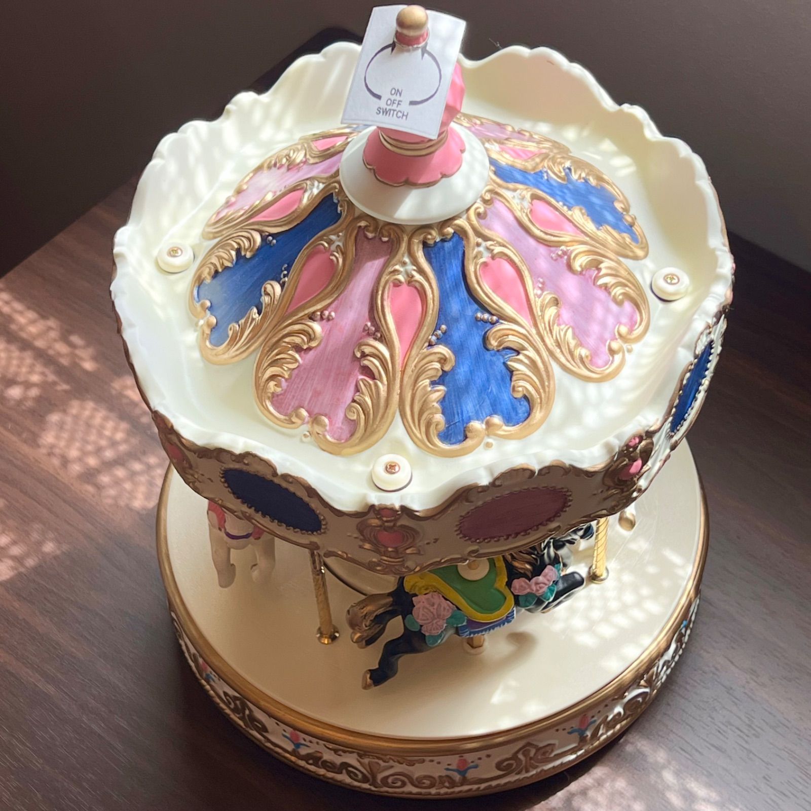 即納】 オルゴール メリーゴーランド 陶器製 デラックス