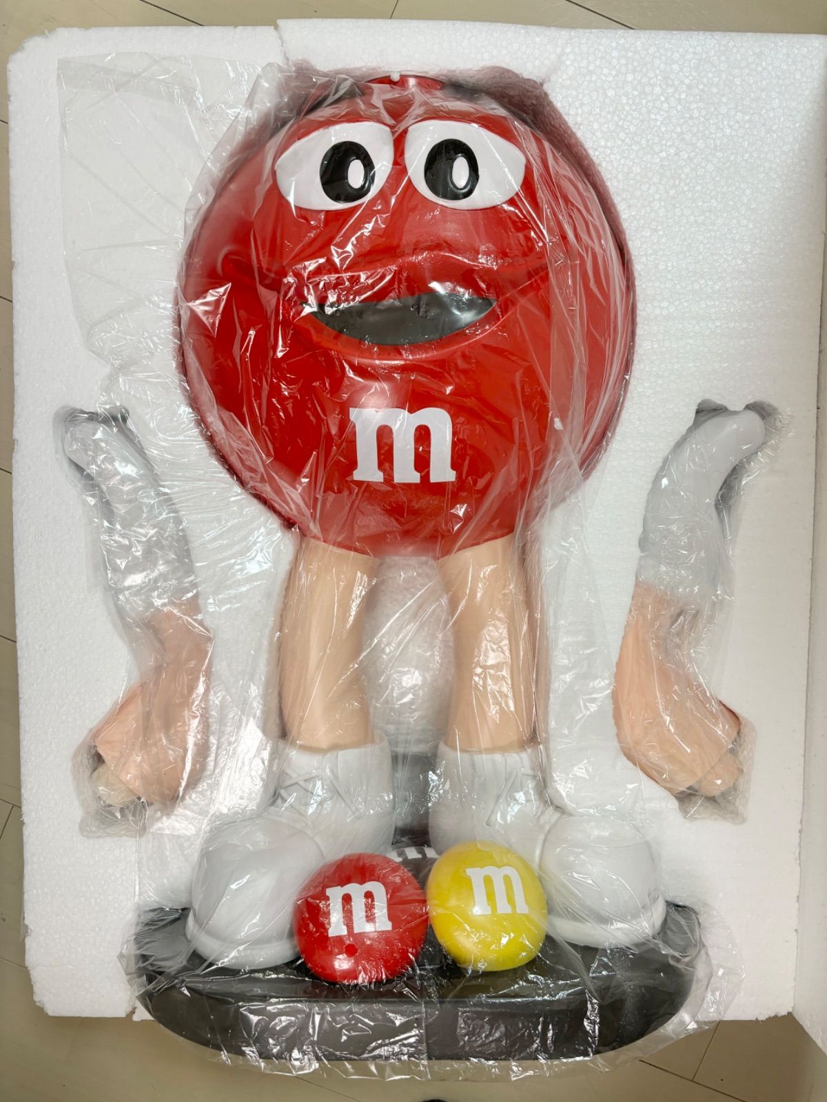 m&m's エムアンドエムズ ディスプレイ レッド 店頭用 中サイズ - メルカリ