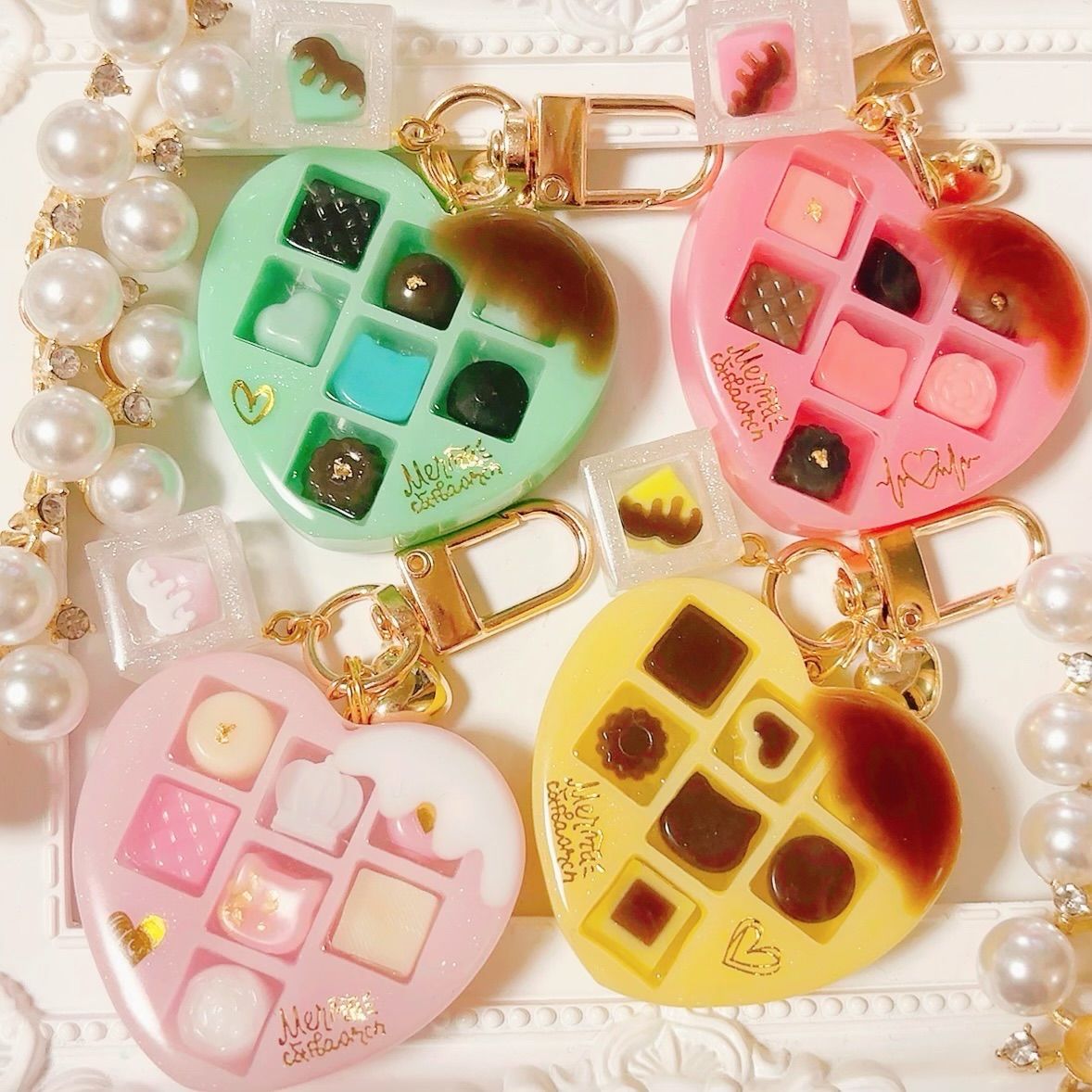 いちごみるくメルティチョコレートボックス◇シャカシャカキーホルダー