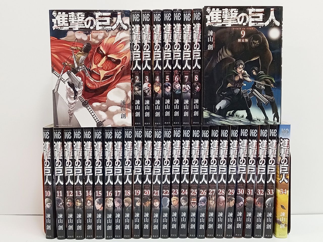 進撃の巨人 進撃の巨人 全巻セット 最新の32巻あり 全巻セット＋