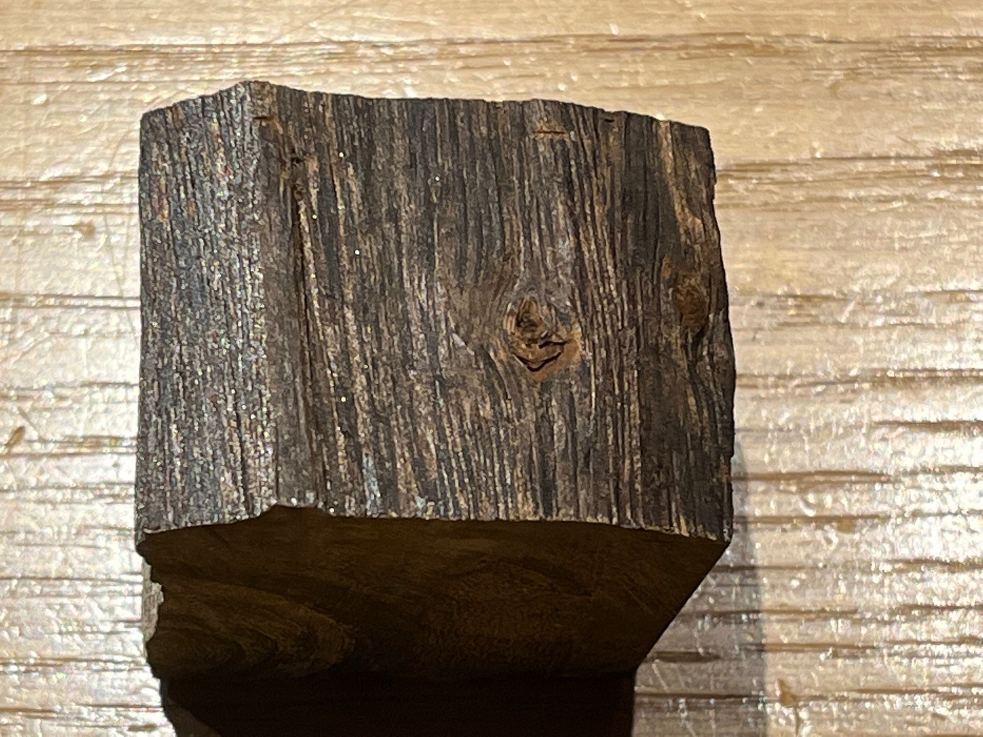 7月の推奨香木は「苦み走った？タニ沈香」♪｜山田眞裕（麻布 香雅堂